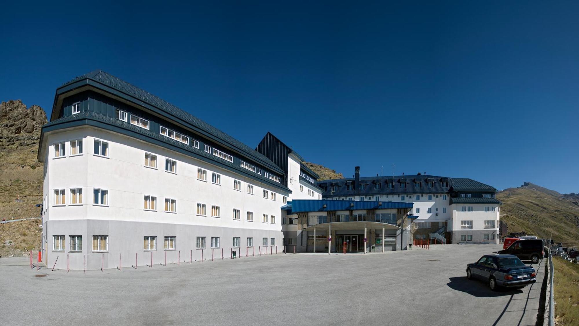 Albergue Inturjoven Sierra Nevada Esterno foto
